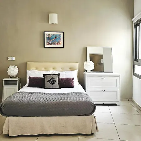 Apartamento Phaedrus Living Ledras Residences 101
